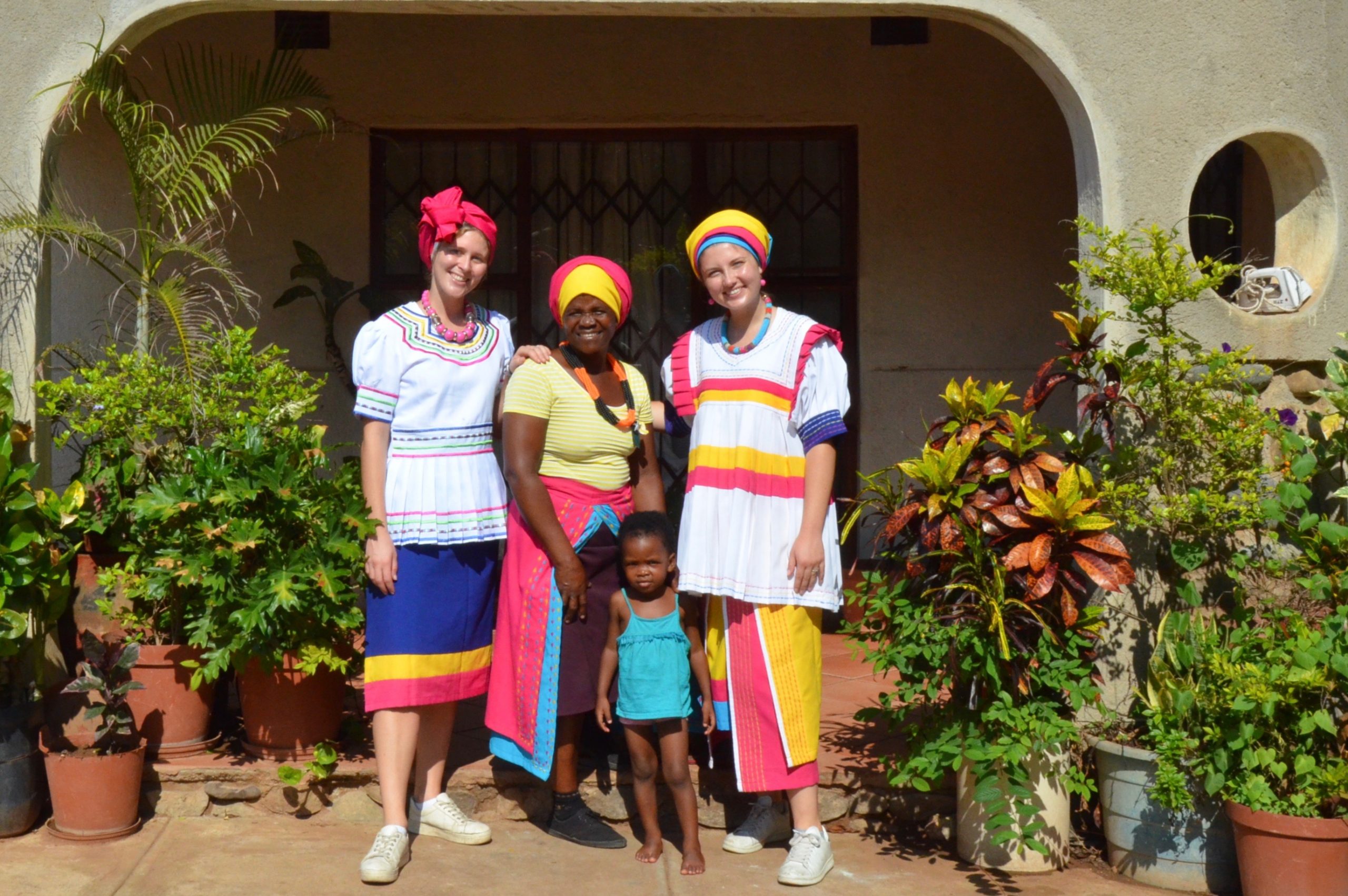 women in traditional south african clothes